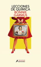 Foto de Lèa con el libro