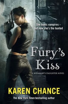 fury's kiss-karen chance-9780141967936