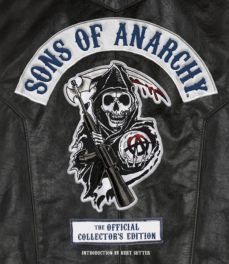 sons of anarchy: official collector s edition-tara bennett-9781618931276